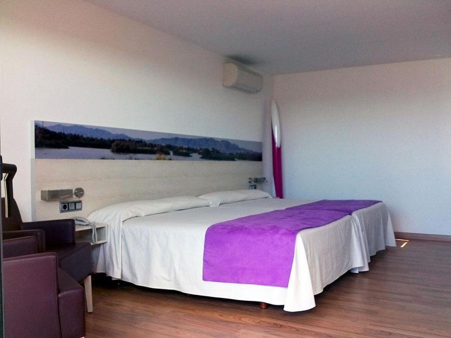 Hotel Canet Castello  D'Empuries Exterior photo