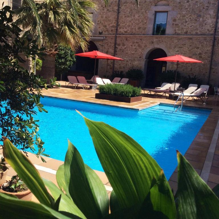Hotel Canet Castello  D'Empuries Exterior photo